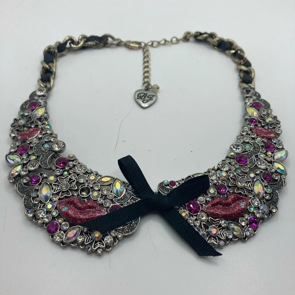 BETSEY JOHNSON RARE Collectible  Vintage Film Noir Crystal Choker Necklace NEW - Picture 1 of 8